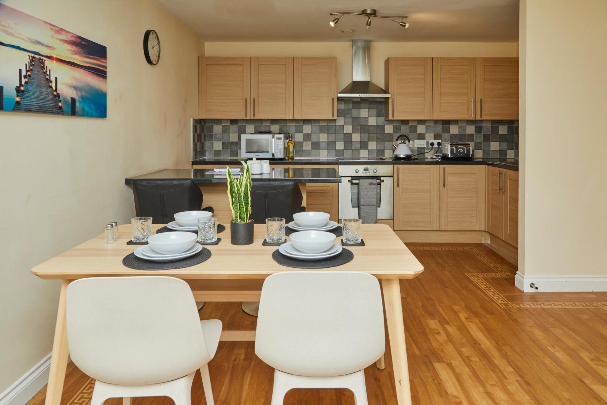 Stylish 2-Bedroom Apartment With Free Parking Галіфакс Екстер'єр фото